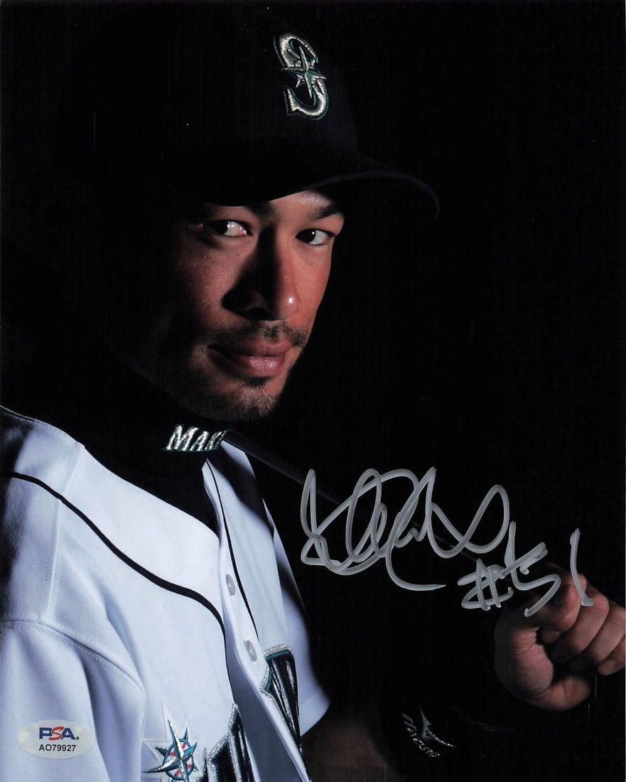 Ichiro Suzuki Autographed 8x10 Photo Seattle Mariners PSA/DNA: Ichiro Suzuki Autographed 8x10 Photo Seattle Mariners PSA/DNA This professionally printed 8x10 photograph features the iconic signature of Ichiro Suzuki, renowned baseball player for the Seattle Marin