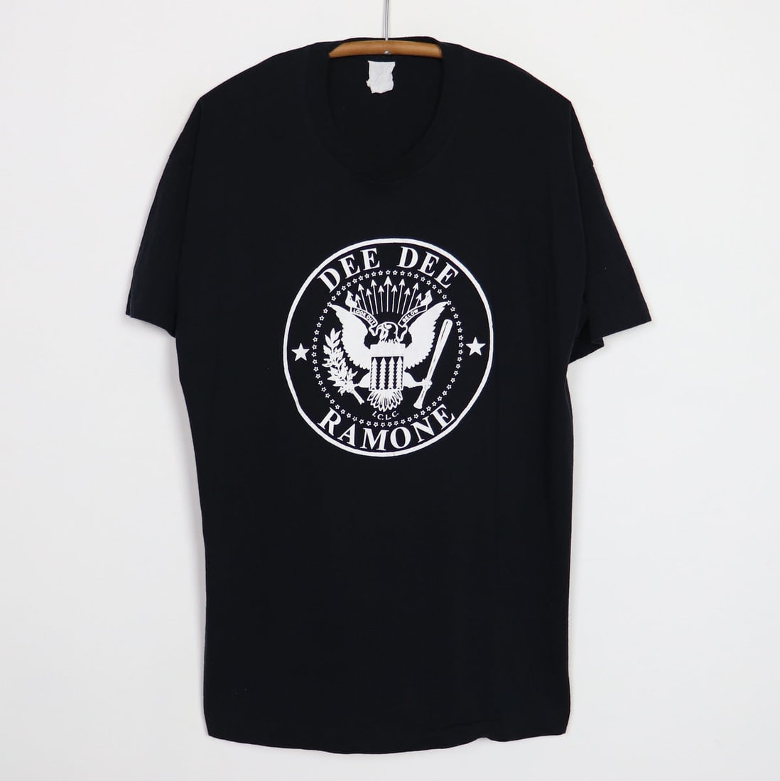 Vintage 1990s Dee Dee Ramone I Hate Creeps Like You Black Cotton Shirt XL: Vintage 1990s Dee Dee Ramone I Hate Creeps Like You Black Cotton Shirt XL This is an original vintage 1990s Dee Dee Ramones "I Hate Creeps Like You" shirt. Featuring both front and back graphics, the