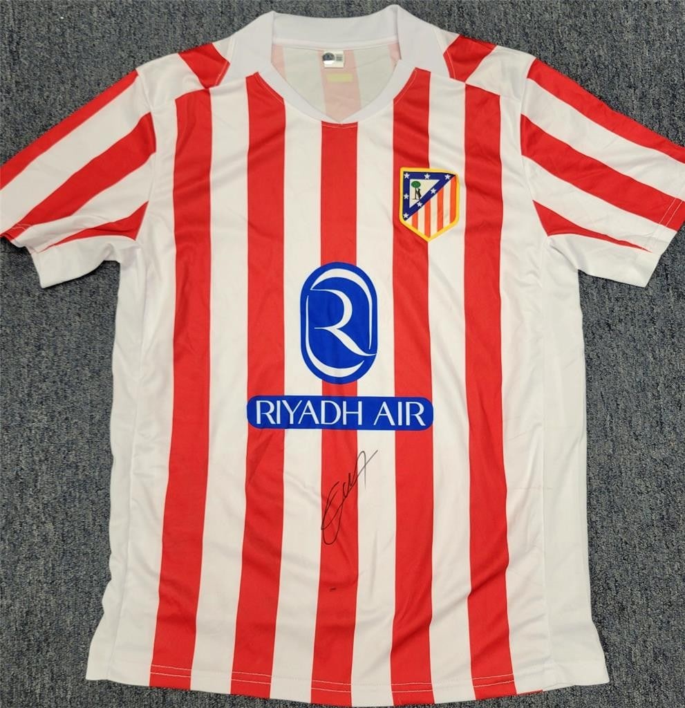 Antoine Griezmann Atletico Madrid Signed Jersey Beckett Authenticated (1 of 4)