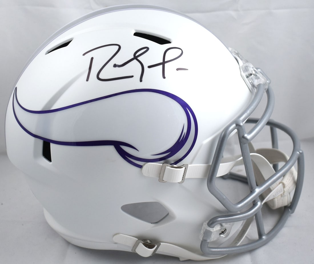 Randy Moss Signed Minnesota Vikings Speed Helmet Beckett Authenticated: Randy Moss Signed Minnesota Vikings Speed Helmet Beckett Authenticated This is an original Minnesota Vikings full-size alternate speed helmet autographed by legendary wide receiver Randy Moss. The hel