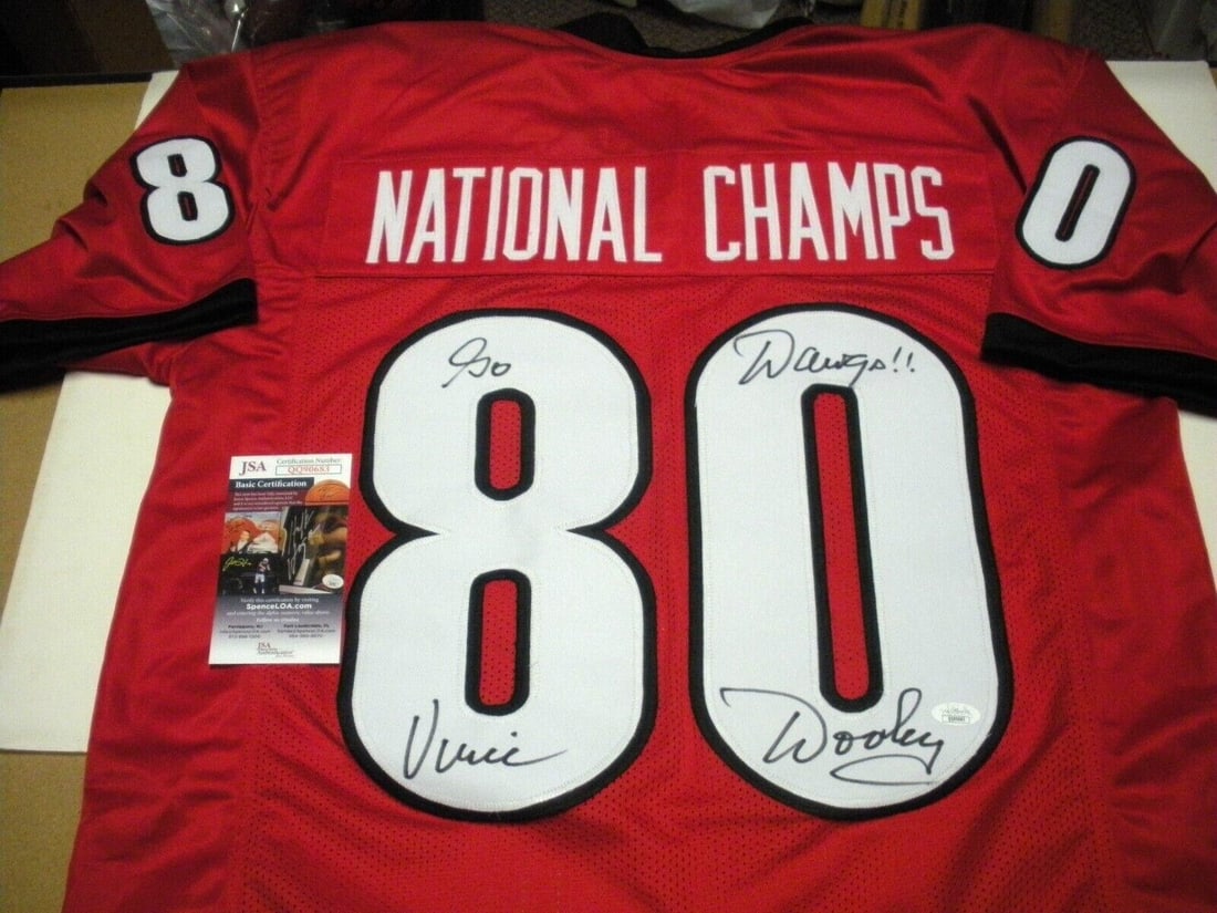 Vince Dooley Signed Georgia Bulldogs 1980 National Champs Jersey JSA COA: Vince Dooley Signed Georgia Bulldogs 1980 National Champs Jersey JSA COA Celebrate the legacy of college football with this authentic Vince Dooley Georgia 1980 National Champions signed jersey. This o
