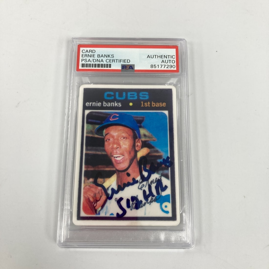 1970 Topps Ernie Banks Signed Porcelain Card PSA Authenticated (1 of 2)