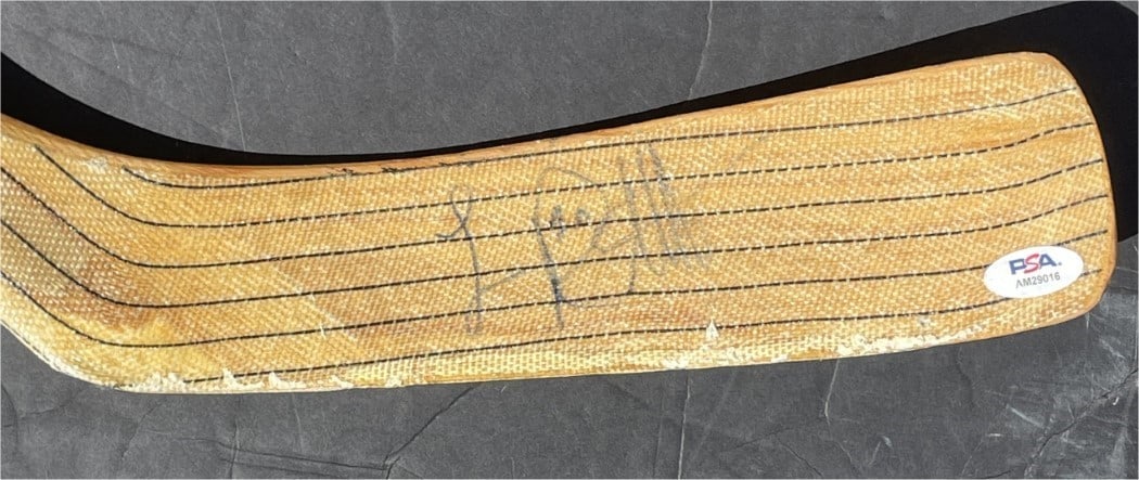 Luc Robitaille Signed Game Used Hockey Stick PSA Authenticated (1 of 5)