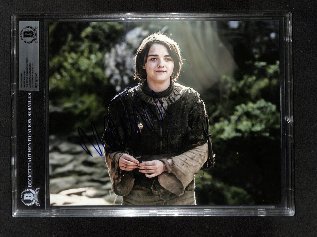 Maisie Williams Arya Stark Signed 8x10 Photo Beckett Authenticated: Maisie Williams Arya Stark Signed 8x10 Photo Beckett Authenticated This is an autographed 8x10 color photograph of Maisie Williams as Arya Stark from the acclaimed TV series Game of Thrones (GOT). The
