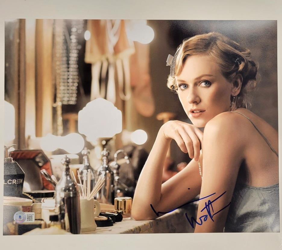 Naomi Watts Autographed 11x14 Photo Beckett Authentication: Naomi Watts Autographed 11x14 Photo Beckett Authentication This is an original 11x14 photograph signed by Naomi Watts, authenticated by Beckett. The photo showcases the acclaimed actress in a captivat