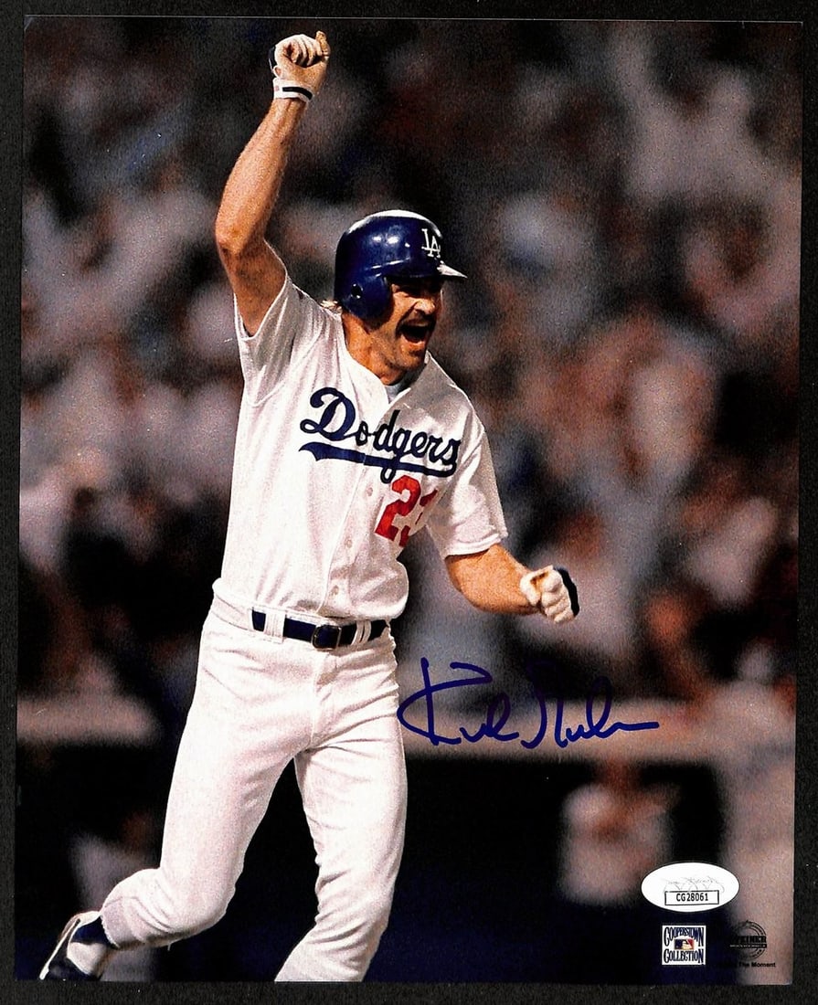 Kirk Gibson Signed 8x10 Photo 1988 World Series Dodgers JSA Authenticated: Kirk Gibson Signed 8x10 Photo 1988 World Series Dodgers JSA Authenticated This is an original 8x10 photograph featuring Kirk Gibson during the 1988 World Series Game 1 with the Los Angeles Dodgers. Th
