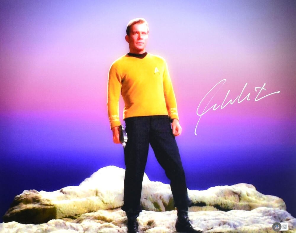 William Shatner Signed Star Trek 16x20 Photo Beckett Authenticated (1 of 10)