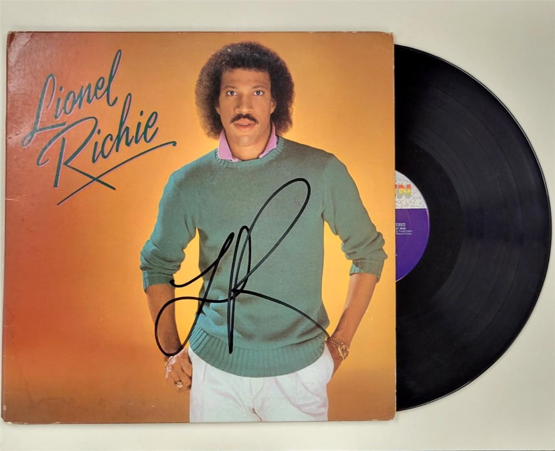 Lionel Richie Signed Debut Solo Vinyl Album Cover Beckett Authenticated (1 of 4)