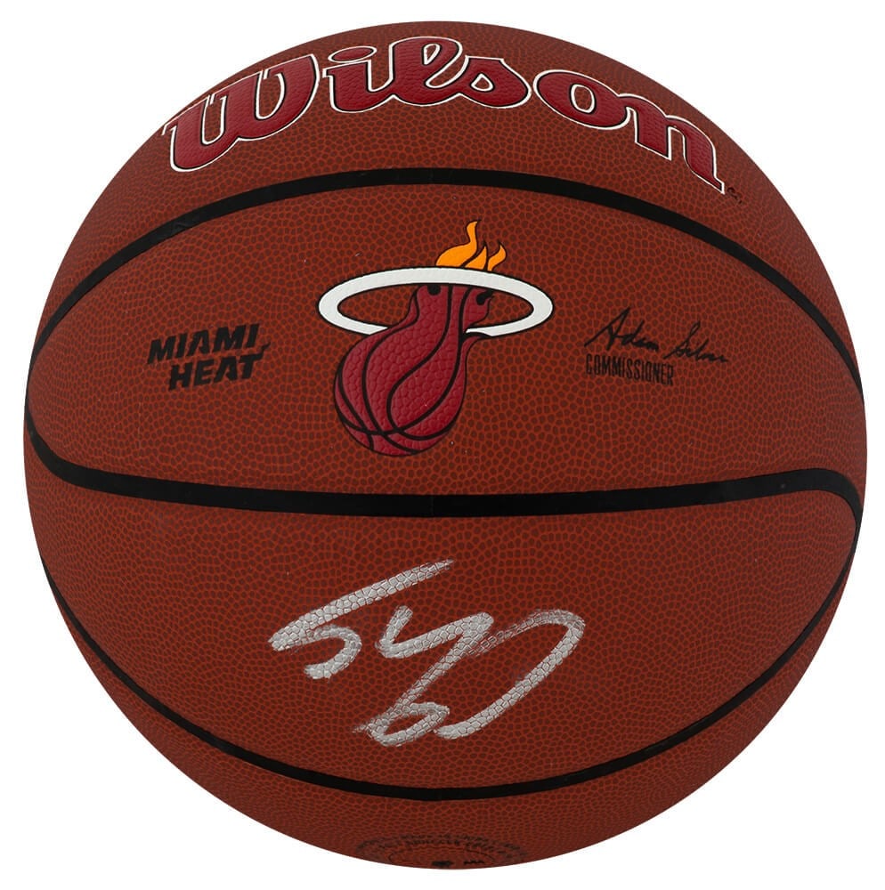 Shaquille O'Neal Signed Wilson Miami Heat Full Size Basketball with Beckett COA: Shaquille O'Neal Signed Wilson Miami Heat Full Size Basketball with Beckett COA This is a full-size NBA basketball signed by the legendary Shaquille O'Neal, showcasing the Miami Heat logo. The ball is