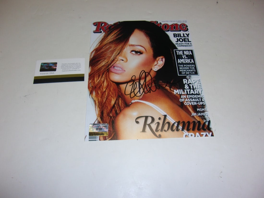 Rihanna Signed Rolling Stone Cover 8x10 Photo with COA: Rihanna Signed Rolling Stone Cover 8x10 Photo with COA This is an original 8x10 signed photograph of Rihanna, the famous singer, featured on the cover of Rolling Stone magazine. The photo comes with a