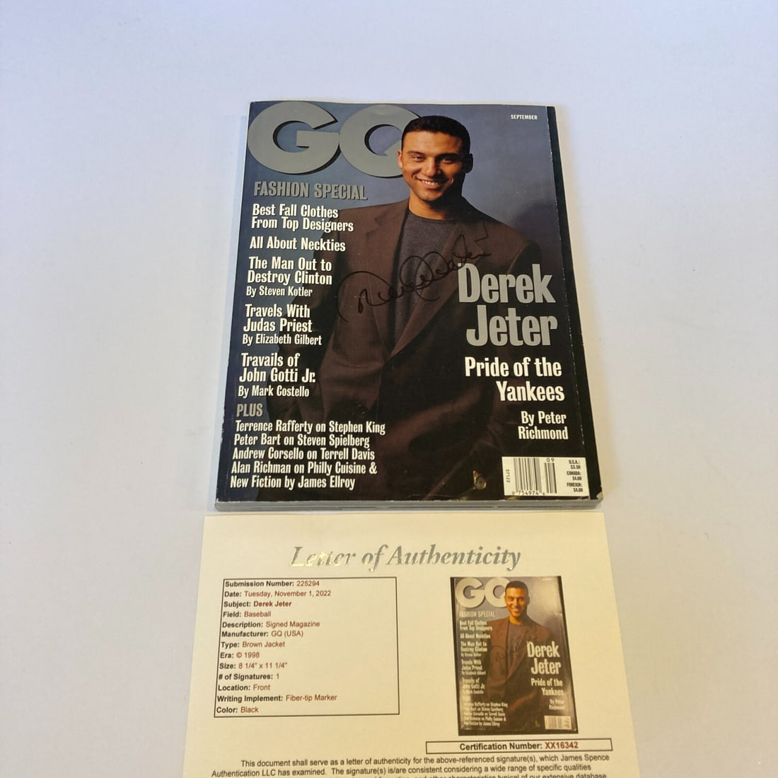 Derek Jeter Autographed 1998 GQ Magazine New York Yankees JSA COA: Derek Jeter Autographed 1998 GQ Magazine New York Yankees JSA COA Celebrate baseball history with this authentic Derek Jeter autographed 1998 GQ Magazine, a must-have for any New York Yankees fan. Thi