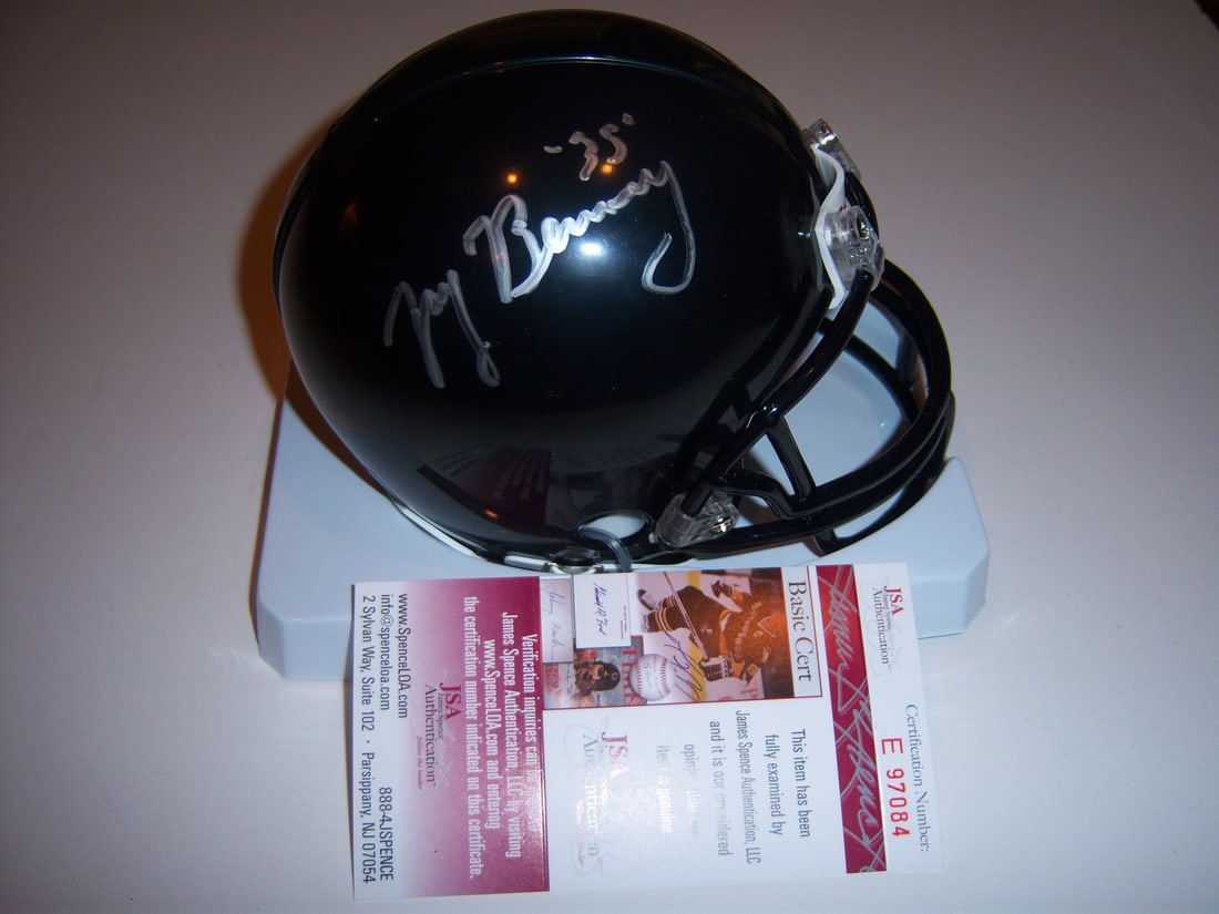 Jay Berwanger Signed Mini Helmet Heisman Trophy Football Collectible: Jay Berwanger Signed Mini Helmet Heisman Trophy Football Collectible This collectible mini helmet, signed by Jay Berwanger, showcases a piece of football history. Berwanger, the first recipient of the