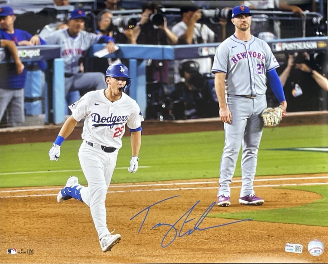 Tommy Edman Autographed 16x20 Photo Dodgers Tristar Authenticated: Tommy Edman Autographed 16x20 Photo Dodgers Tristar Authenticated This is an original autographed 16x20 photo featuring Tommy Edman, a talented player recognized for his contributions to the Los Angel