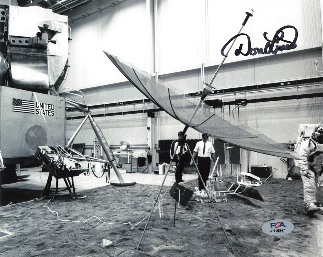 Don L Lind Autographed 8x10 Photo PSA/DNA Certified: Don L Lind Autographed 8x10 Photo PSA/DNA Certified This listing features a professionally printed 8x10 photograph autographed by astronaut Don L. Lind. The signature has been authenticated by experts