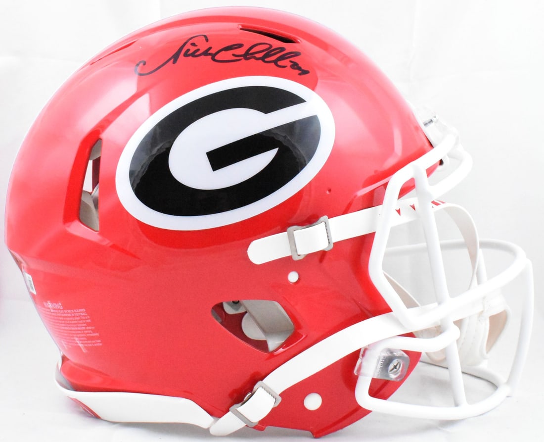 Georgia Bulldogs Full Size Speed Helmet Signed by Nick Chubb Beckett Authenticated: Georgia Bulldogs Full Size Speed Helmet Signed by Nick Chubb Beckett Authenticated This is a Georgia Bulldogs full-size Speed Authentic helmet autographed by Nick Chubb. The helmet is an original item