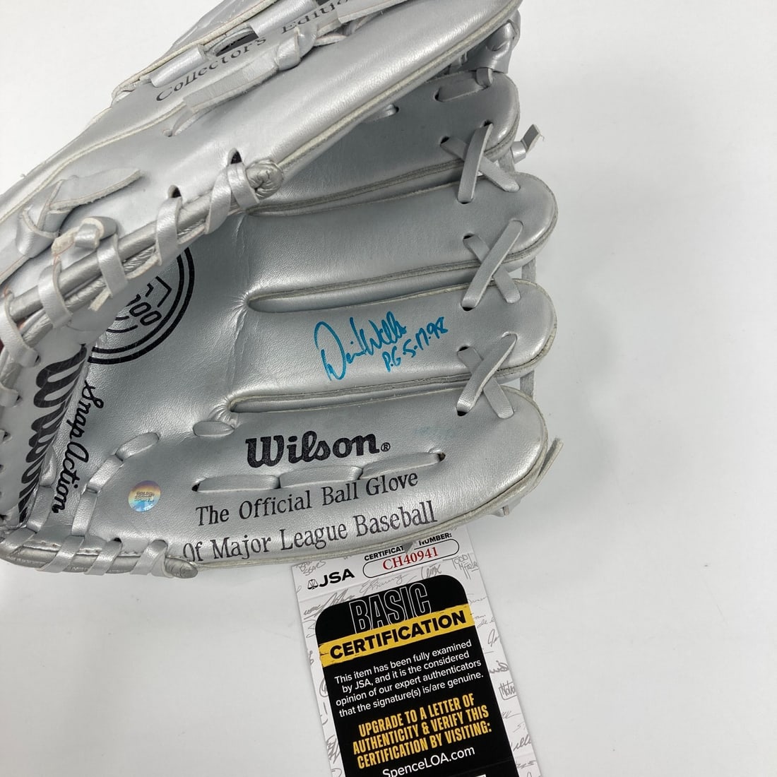 David Wells 1998 Perfect Game Signed Wilson Glove JSA COA: David Wells 1998 Perfect Game Signed Wilson Glove JSA COA Own a piece of baseball history with this David Wells 1998 Perfect Game Signed Wilson Baseball Glove. This original item features the autograp