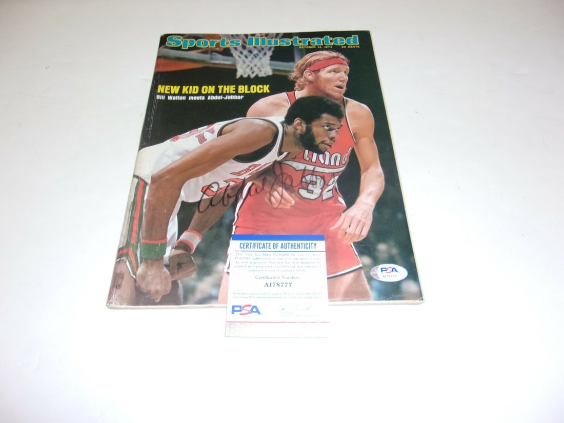 Kareem Abdul-Jabbar Signed Sports Illustrated Magazine PSA/DNA Certified: Kareem Abdul-Jabbar Signed Sports Illustrated Magazine PSA/DNA Certified Own a piece of basketball history with this original Sports Illustrated magazine signed by Kareem Abdul-Jabbar, one of the grea