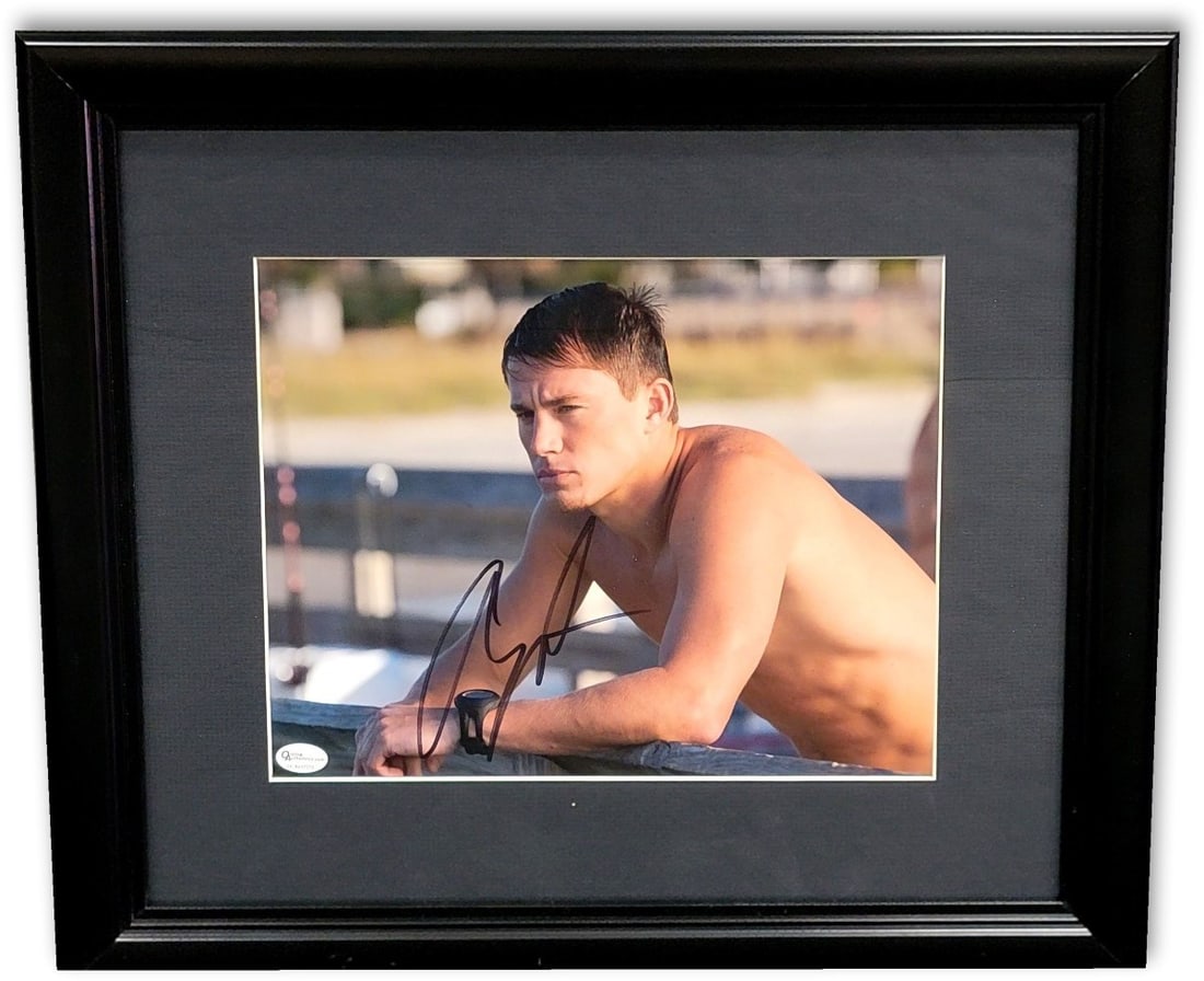 Channing Tatum Signed Framed 8x10 Magic Mike Photo Authenticated: Channing Tatum Signed Framed 8x10 Magic Mike Photo Authenticated This stunning framed 8X10 photo features Channing Tatum in a captivating scene from 'Magic Mike' and is adorned with his authentic sign