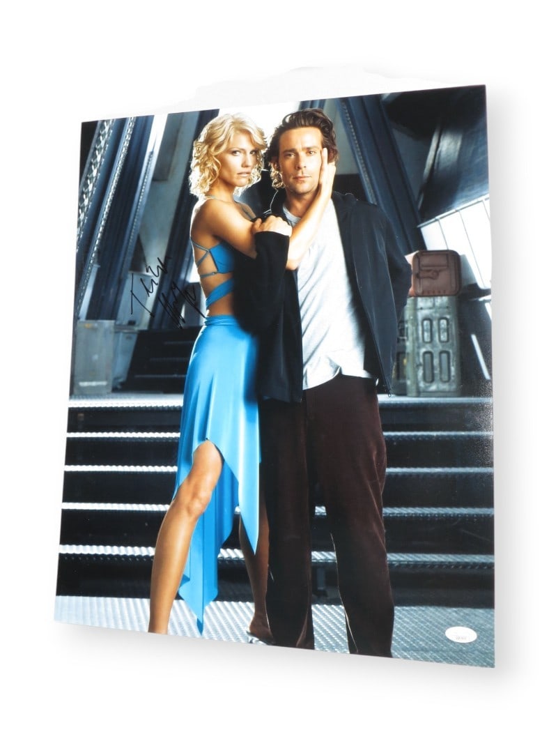 Tricia Helfer Autographed 16X20 Photo Battlestar Galactica JSA Certified: Tricia Helfer Autographed 16X20 Photo Battlestar Galactica JSA Certified This is an original 16x20 photograph of Tricia Helfer, known for her role in Battlestar Galactica. The photograph is autographe