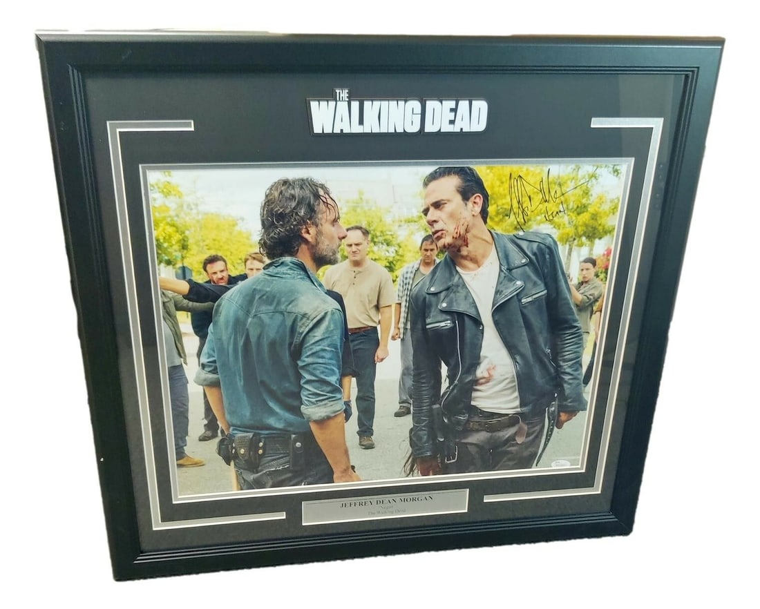 Jeffery Dean Morgan Signed 16x20 Framed Photo Walking Dead JSA Authenticated: Jeffery Dean Morgan Signed 16x20 Framed Photo Walking Dead JSA Authenticated This stunning framed 16x20 photo features Jeffery Dean Morgan, known for his iconic role in the show 'Walking Dead.' The ph
