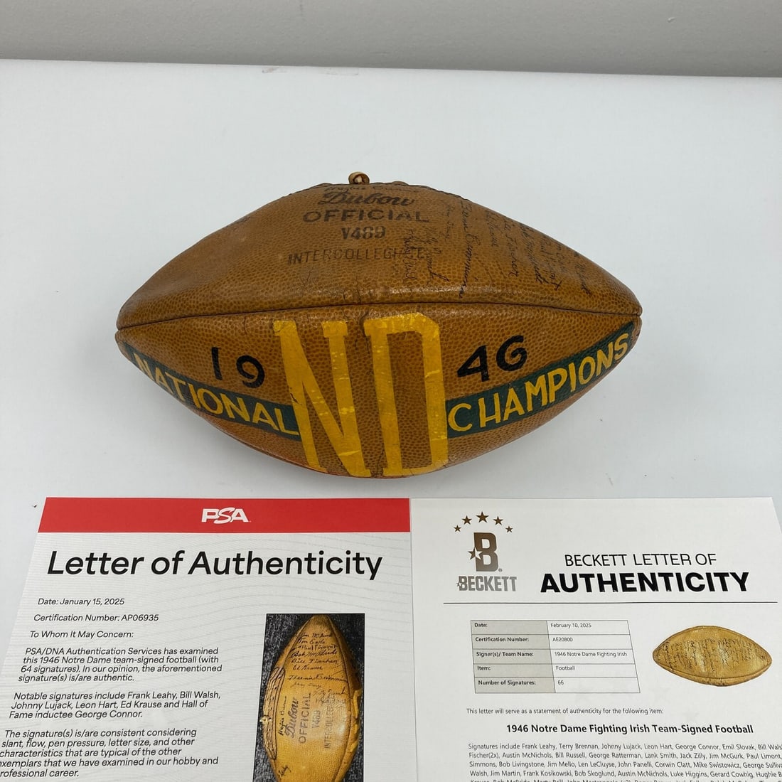 1946 Notre Dame Fighting Irish Signed Football PSA DNA Beckett Authenticated: 1946 Notre Dame Fighting Irish Signed Football PSA DNA Beckett Authenticated Celebrate the storied legacy of the 1946 Notre Dame Fighting Irish with this officially authenticated team-signed football.