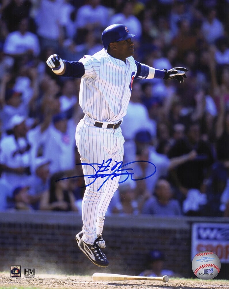 Sammy Sosa Signed Chicago Cubs 8x10 Home Run Celebration Photo with COA: Sammy Sosa Signed Chicago Cubs 8x10 Home Run Celebration Photo with COA Celebrate a historic moment in baseball with this 8x10 photo capturing Sammy Sosa's iconic home run celebration with the Chicago