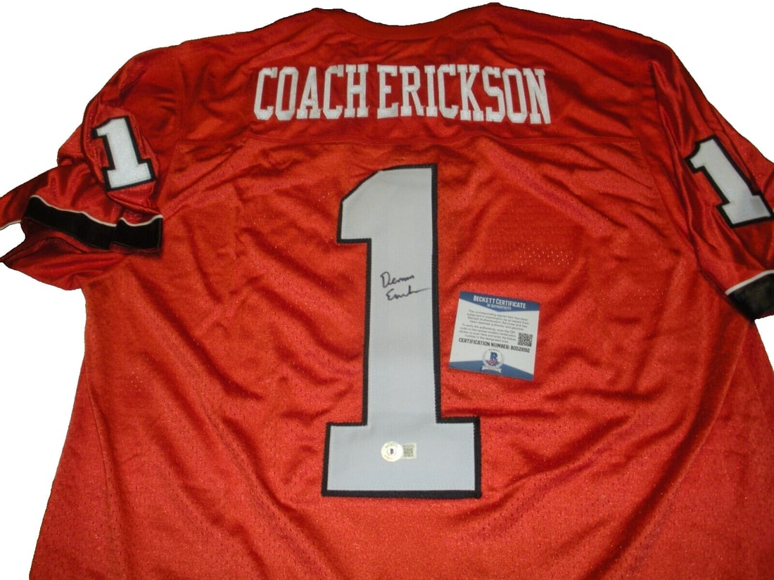 Dennis Erickson Signed Nike Jersey Oregon State Beckett COA: Dennis Erickson Signed Nike Jersey Oregon State Beckett COA This is an officially licensed Nike jersey signed by Dennis Erickson, a notable figure in football history. The jersey is in pre-owned condi