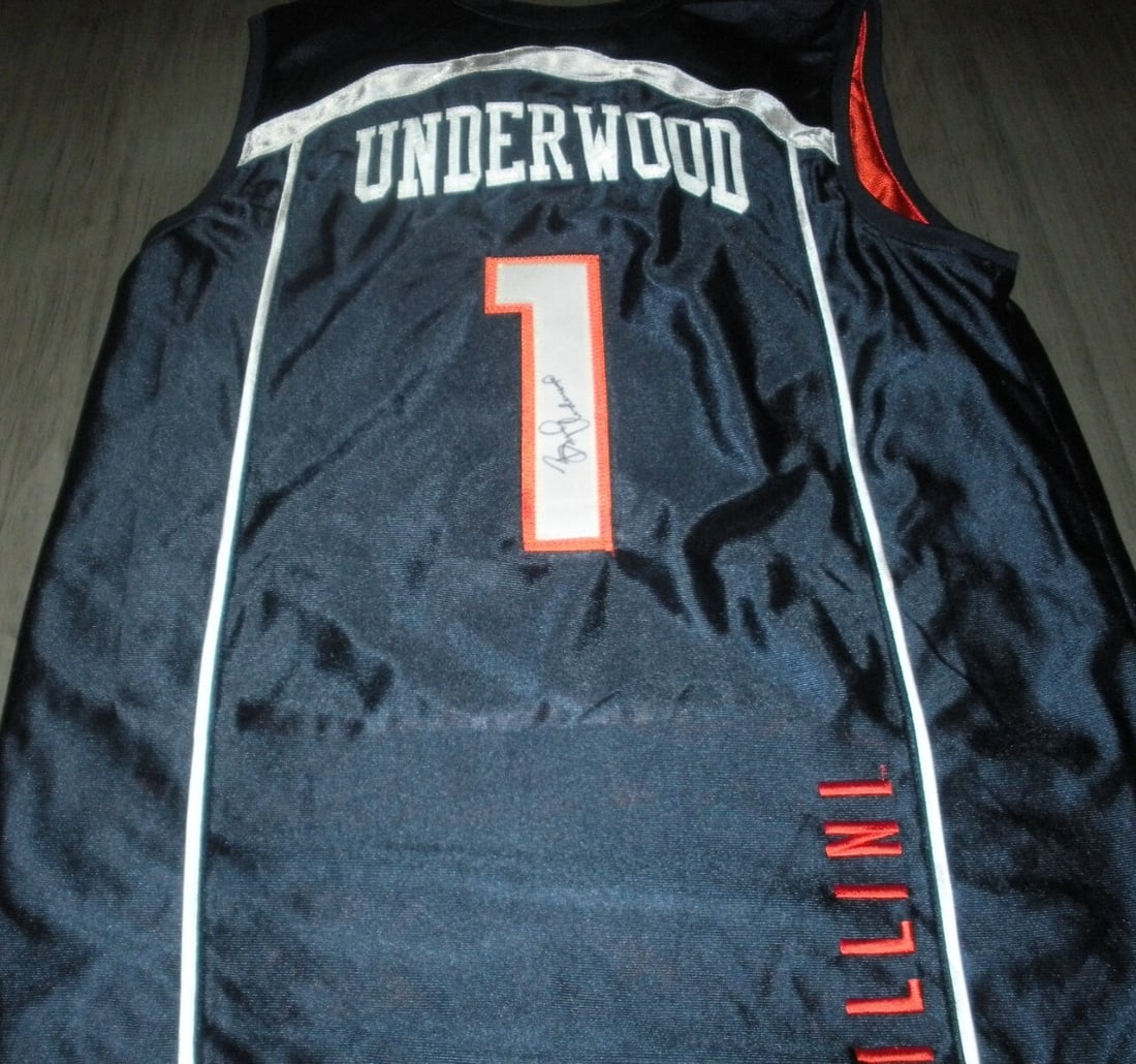 Brad Underwood Signed Nike Jersey with COA Illinois Basketball: Brad Underwood Signed Nike Jersey with COA Illinois Basketball This officially licensed Nike jersey, signed by Brad Underwood, is a must-have for any basketball enthusiast. As a pre-owned item, it sho