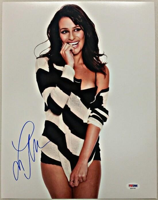 Lea Michele Signed Glee Scream Queens 11x14 Photo PSA/DNA COA: Lea Michele Signed Glee Scream Queens 11x14 Photo PSA/DNA COA This is an authentic signed 11x14 photograph of Lea Michele from the popular TV series Glee. The autograph has been authenticated by PSA/D