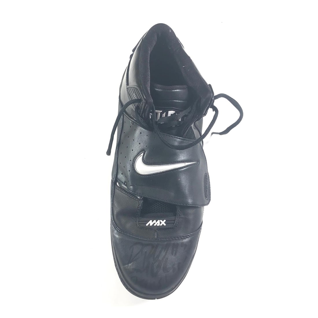 Roger Powell Utah Jazz Autographed Nike Shoe PSA/DNA Certified: Roger Powell Utah Jazz Autographed Nike Shoe PSA/DNA Certified This original Nike shoe features the autograph of Roger Powell, a former player for the Utah Jazz. The signature has been authenticated b