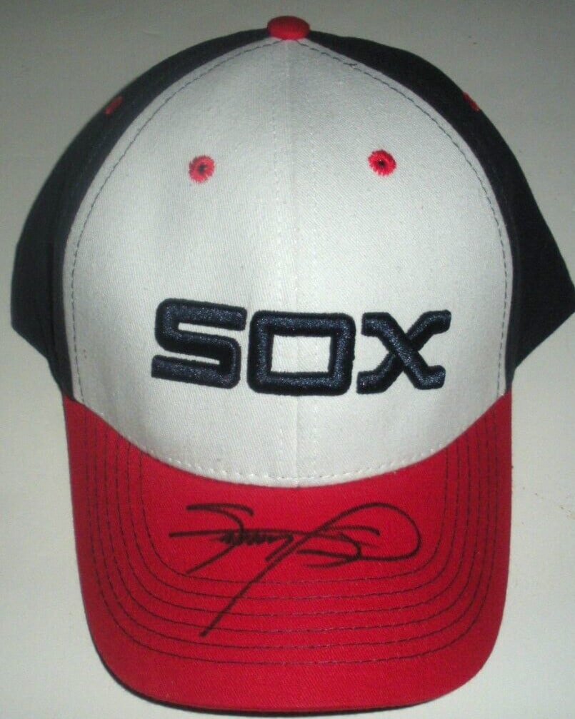 Sammy Sosa Signed Chicago White Sox Hat 1983 Season Beckett COA: Sammy Sosa Signed Chicago White Sox Hat 1983 Season Beckett COA This authentic Chicago White Sox hat is a must-have for baseball fans and collectors. Signed by Sammy Sosa, this piece commemorates the