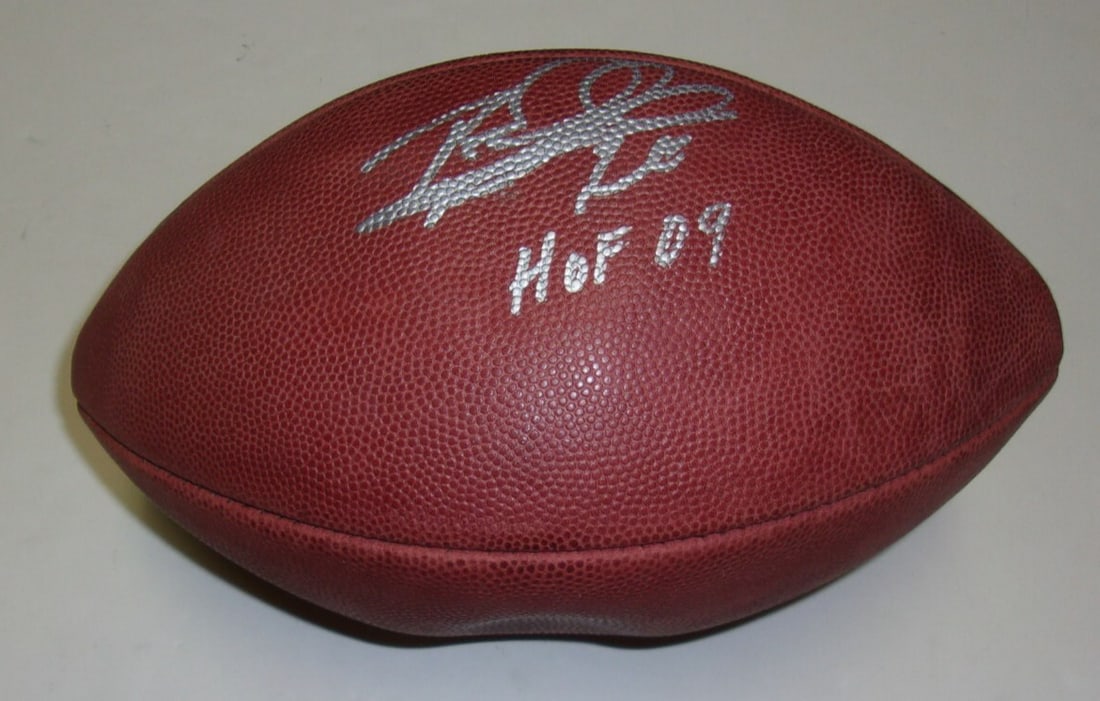 Rod Woodson Signed Official Game Football with COA Pittsburgh Steelers HOF 09: Rod Woodson Signed Official Game Football with COA Pittsburgh Steelers HOF 09 This official game football commemorates Rod Woodson, a Hall of Fame inductee from the Pittsburgh Steelers class of 2009.