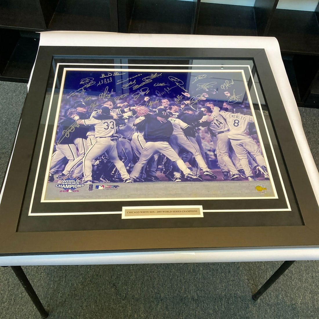 2005 Chicago White Sox Signed World Series Champs Framed Photo JSA 29.5x31.5: 2005 Chicago White Sox Signed World Series Champs Framed Photo JSA 29.5x31.5 Celebrate the iconic 2005 Chicago White Sox World Series Championship with this team-signed, framed photo. This extraordina