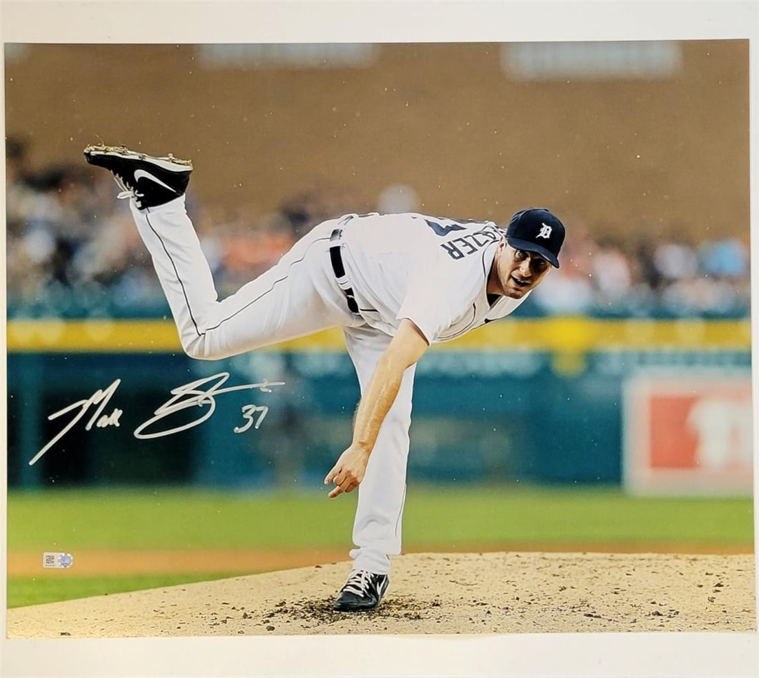 Max Scherzer Signed 16x20 Photo Detroit Tigers MLB Authenticated: Max Scherzer Signed 16x20 Photo Detroit Tigers MLB Authenticated This is an original 16x20 photo of Max Scherzer, featuring his authentic autograph. The photograph captures Scherzer during his time wi