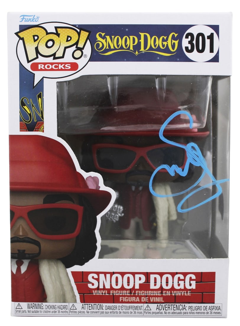 Snoop Dogg Signed Funko Pop Vinyl Figure #301 Beckett Authenticated: Snoop Dogg Signed Funko Pop Vinyl Figure #301 Beckett Authenticated This authentic Snoop Dogg #301 Funko Pop Vinyl Figure has been personally signed by the iconic rapper Snoop Dogg. The item is verifi