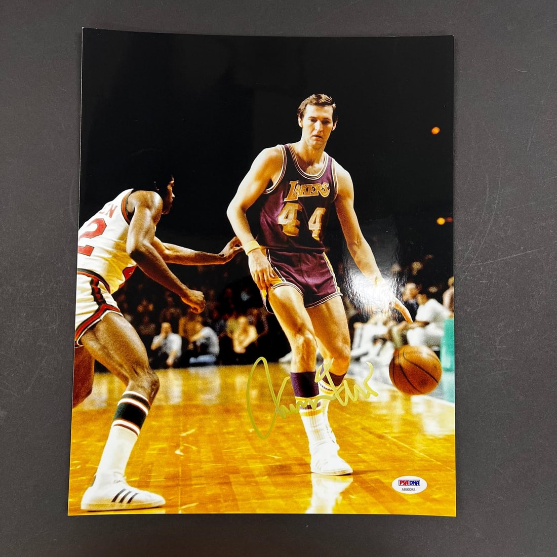 Jerry West Autographed 11x14 Photo PSA/DNA Los Angeles Lakers: Jerry West Autographed 11x14 Photo PSA/DNA Los Angeles Lakers This is a professionally printed 11x14 photograph featuring Jerry West, a legendary player for the Los Angeles Lakers. The photo is autogr