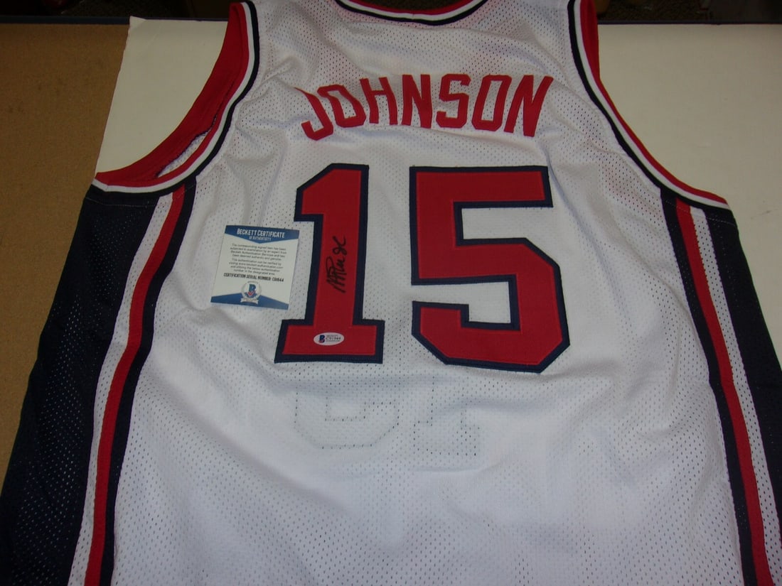 Magic Johnson Signed Los Angeles Lakers Jersey COA NBA Dream Team: Magic Johnson Signed Los Angeles Lakers Jersey COA NBA Dream Team Celebrate the legacy of basketball greatness with this original signed jersey of Magic Johnson, a prominent figure in the Los Angeles