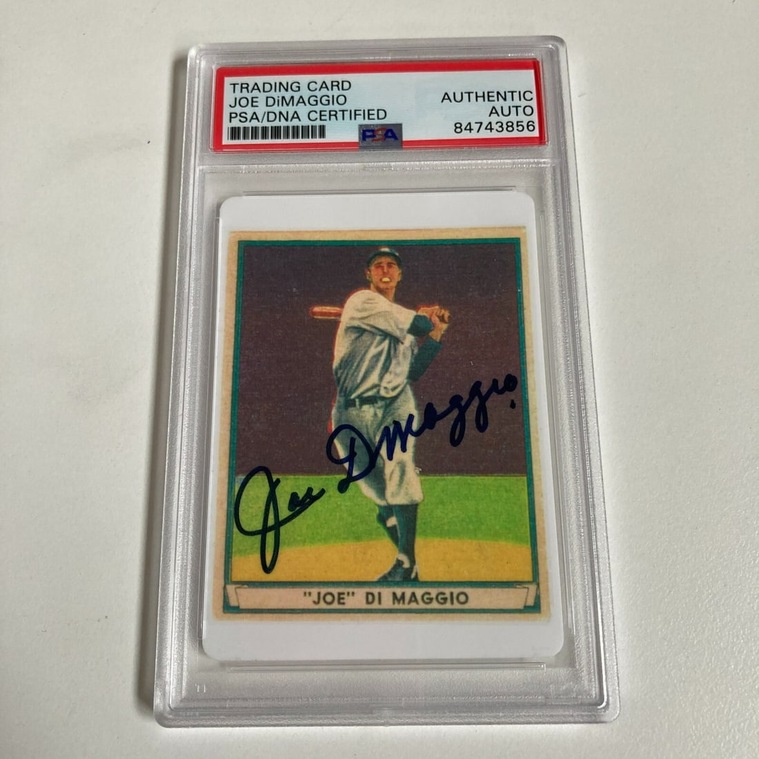 1941 Play Ball Joe Dimaggio Signed Baseball Card PSA Authenticated (1 of 2)