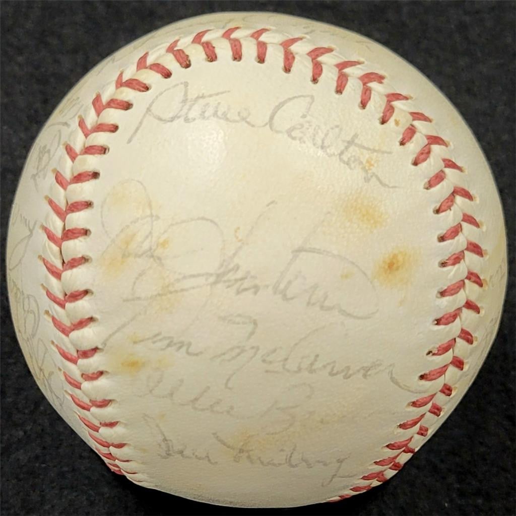 1975 Philadelphia Phillies Signed Baseball Carlton McGraw McCarver PSA Authenticated: 1975 Philadelphia Phillies Signed Baseball Carlton McGraw McCarver PSA Authenticated This is a 1975 Philadelphia Phillies baseball signed by notable players Carlton, McGraw, and McCarver. The ball com