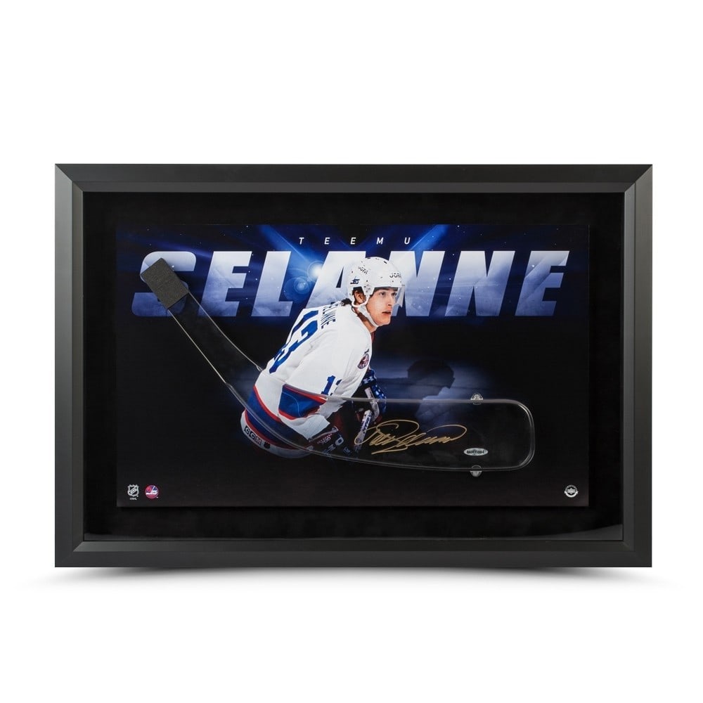 Teemu Selanne Signed 17x25 Framed Photo Jets with Upper Deck Authentication: Teemu Selanne Signed 17x25 Framed Photo Jets with Upper Deck Authentication Celebrate the legendary career of Teemu Selanne with this stunning autographed 17x25 photo, beautifully framed and featuring