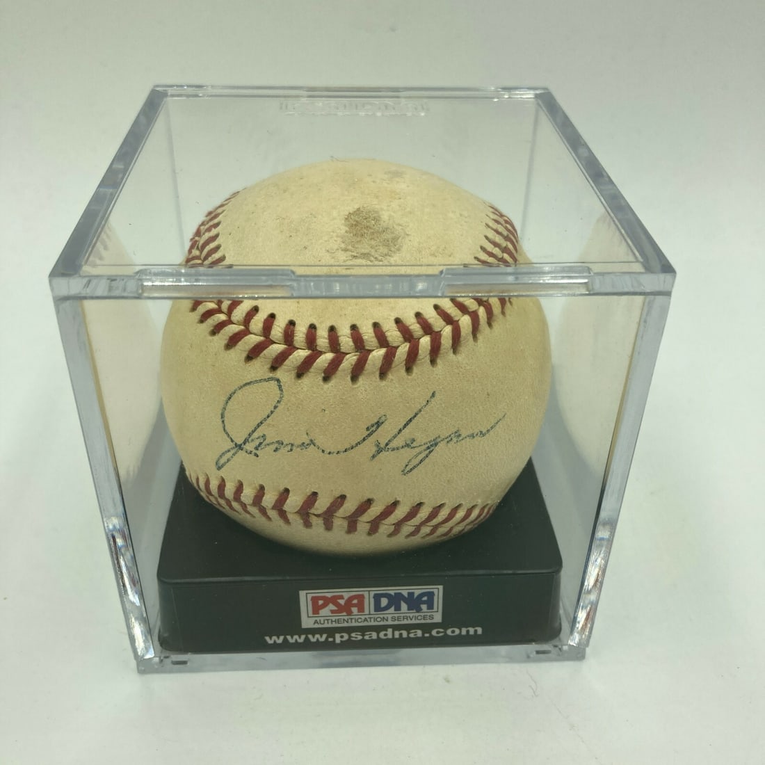 Jim Hegan Signed 1950s American League Baseball PSA DNA COA: Jim Hegan Signed 1950s American League Baseball PSA DNA COA This is a beautiful Jim Hegan signed 1950's American League Harridge baseball, authenticated by Professional Sports Authenticator (PSA) with