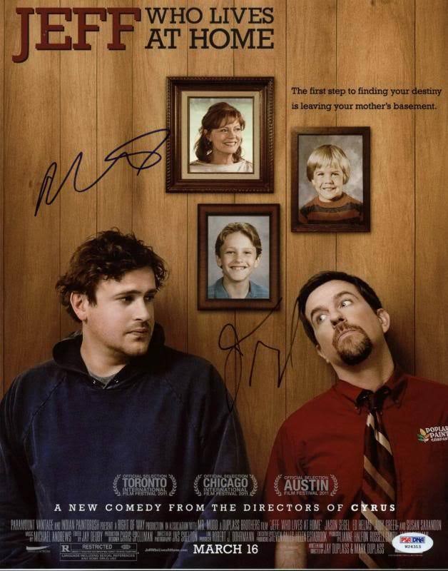 Jason Segel Ed Helms Signed 11x14 Photo Certified PSA/DNA: Jason Segel Ed Helms Signed 11x14 Photo Certified PSA/DNA This authentic 11X14 photo features the signatures of renowned actors Jason Segel and Ed Helms, showcasing their unique autographs. Certified