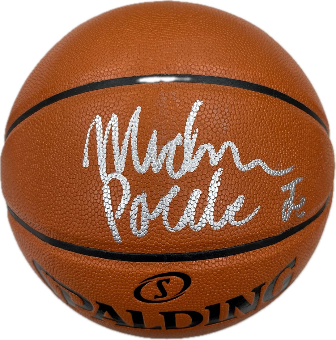 Michael Porter Jr Autographed Spalding Basketball PSA/DNA Denver Nuggets: Michael Porter Jr Autographed Spalding Basketball PSA/DNA Denver Nuggets This is an original Spalding basketball autographed by Michael Porter Jr., a standout player for the Denver Nuggets. The signat