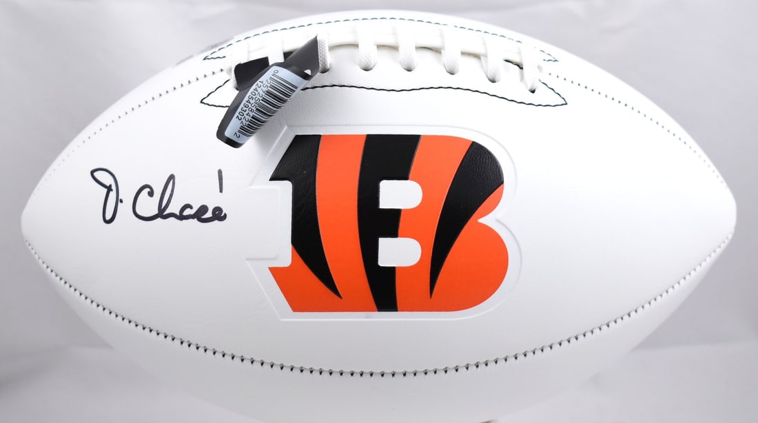 Ja'Marr Chase Signed Cincinnati Bengals Football Beckett Hologram: Ja'Marr Chase Signed Cincinnati Bengals Football Beckett Hologram This official Cincinnati Bengals logo football is autographed by star player Ja'Marr Chase, ensuring a unique piece for any football f