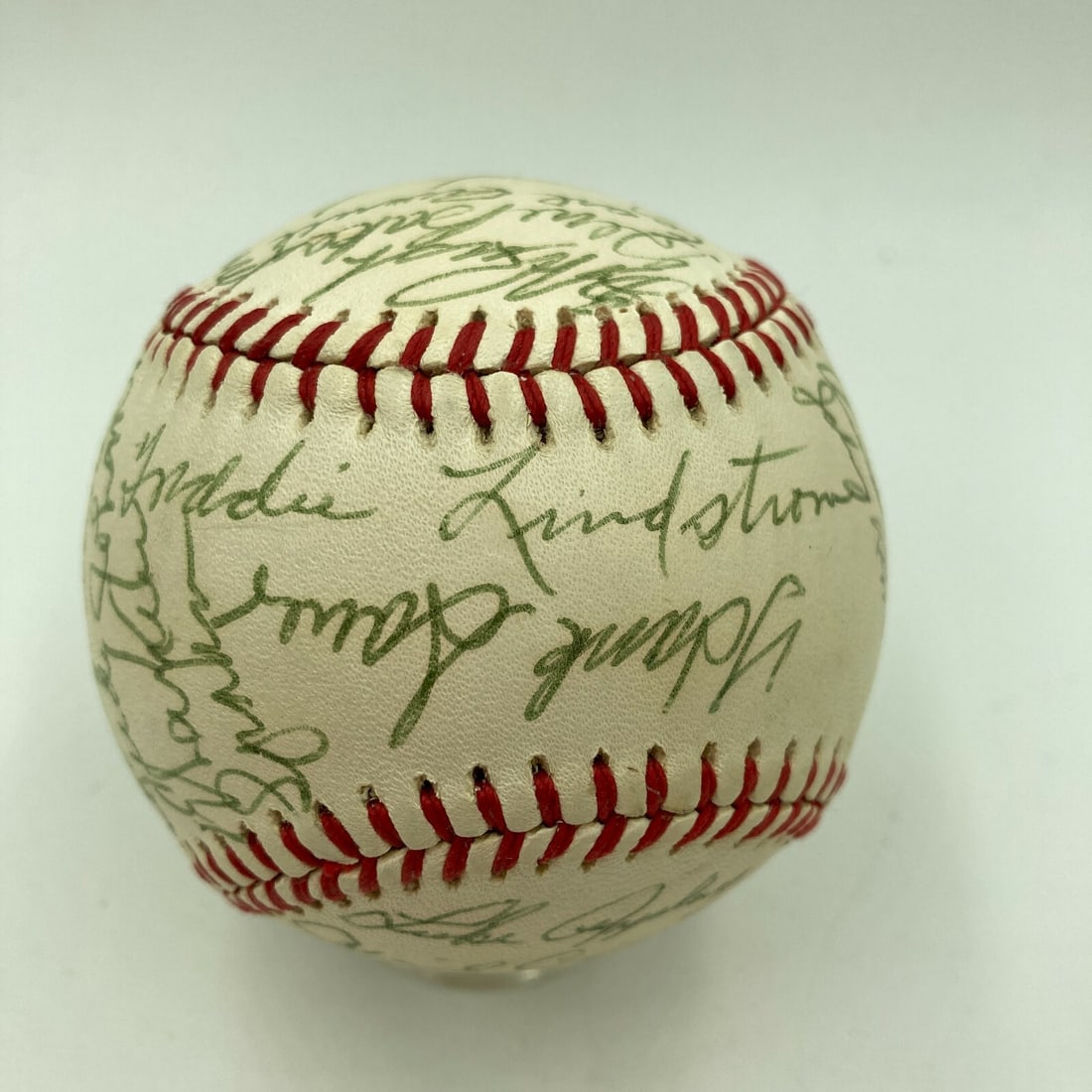 Chicago Cubs Multi-Signed Baseball Legends with Averill Lindstrom Waner: Chicago Cubs Multi-Signed Baseball Legends with Averill Lindstrom Waner Celebrate the legacy of baseball with this Chicago Cubs Legends Multi-Signed Baseball. This authentic Rawlings baseball (ONL, Fe