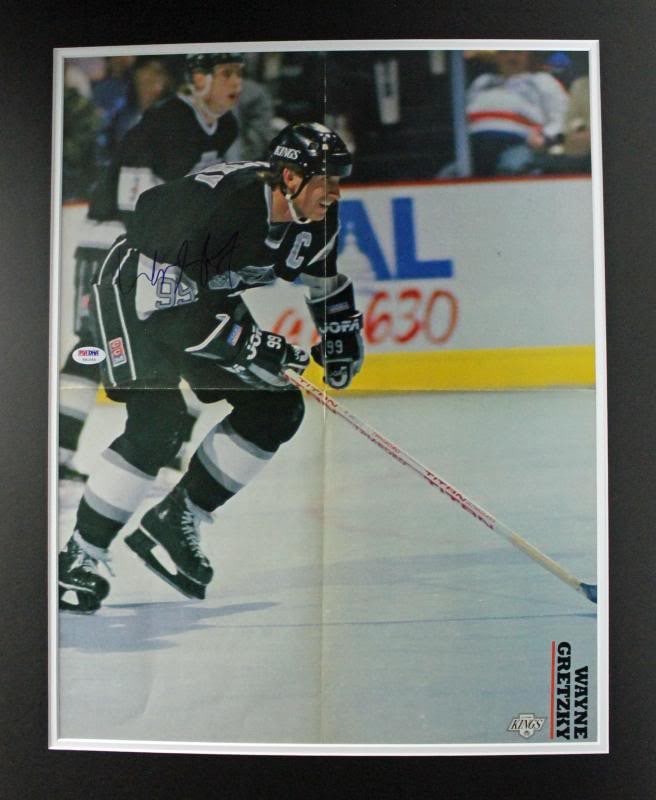 Wayne Gretzky Signed Matted Magazine Poster Los Angeles Kings PSA/DNA: Wayne Gretzky Signed Matted Magazine Poster Los Angeles Kings PSA/DNA This authentic signed and matted magazine poster features the legendary Wayne Gretzky, showcasing his incredible legacy with the L
