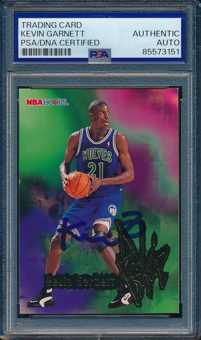 Kevin Garnett HOF Signed 1995-96 NBA Hoops RC Card #272 PSA/DNA: Kevin Garnett HOF Signed 1995-96 NBA Hoops RC Card #272 PSA/DNA This is a Kevin Garnett Hall of Fame signed on-card 1995-96 NBA Hoops rookie card #272 featuring the Minnesota Timberwolves. The card is