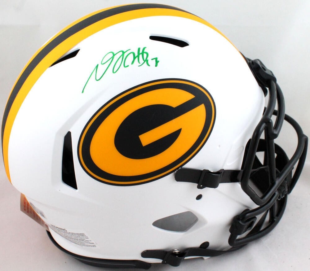 Davante Adams Signed Green Bay Packers Authentic Lunar Full Size Helmet Beckett Certified: Davante Adams Signed Green Bay Packers Authentic Lunar Full Size Helmet Beckett Certified This authentic full-size helmet features the autograph of Davante Adams, a star player for the Green Bay Packe