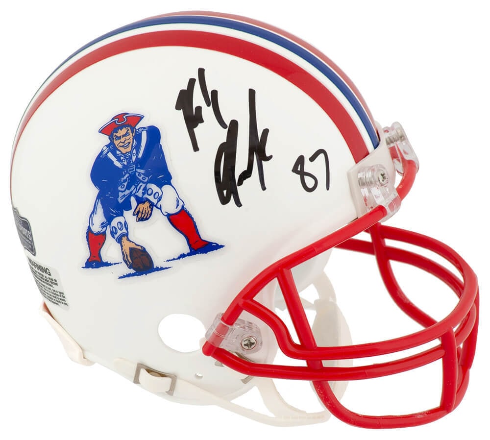 Rob Gronkowski Signed New England Patriots Riddell Mini Helmet Radtke COA: Rob Gronkowski Signed New England Patriots Riddell Mini Helmet Radtke COA This is a signed mini helmet featuring Rob Gronkowski, an esteemed player from the New England Patriots. The helmet is a throw