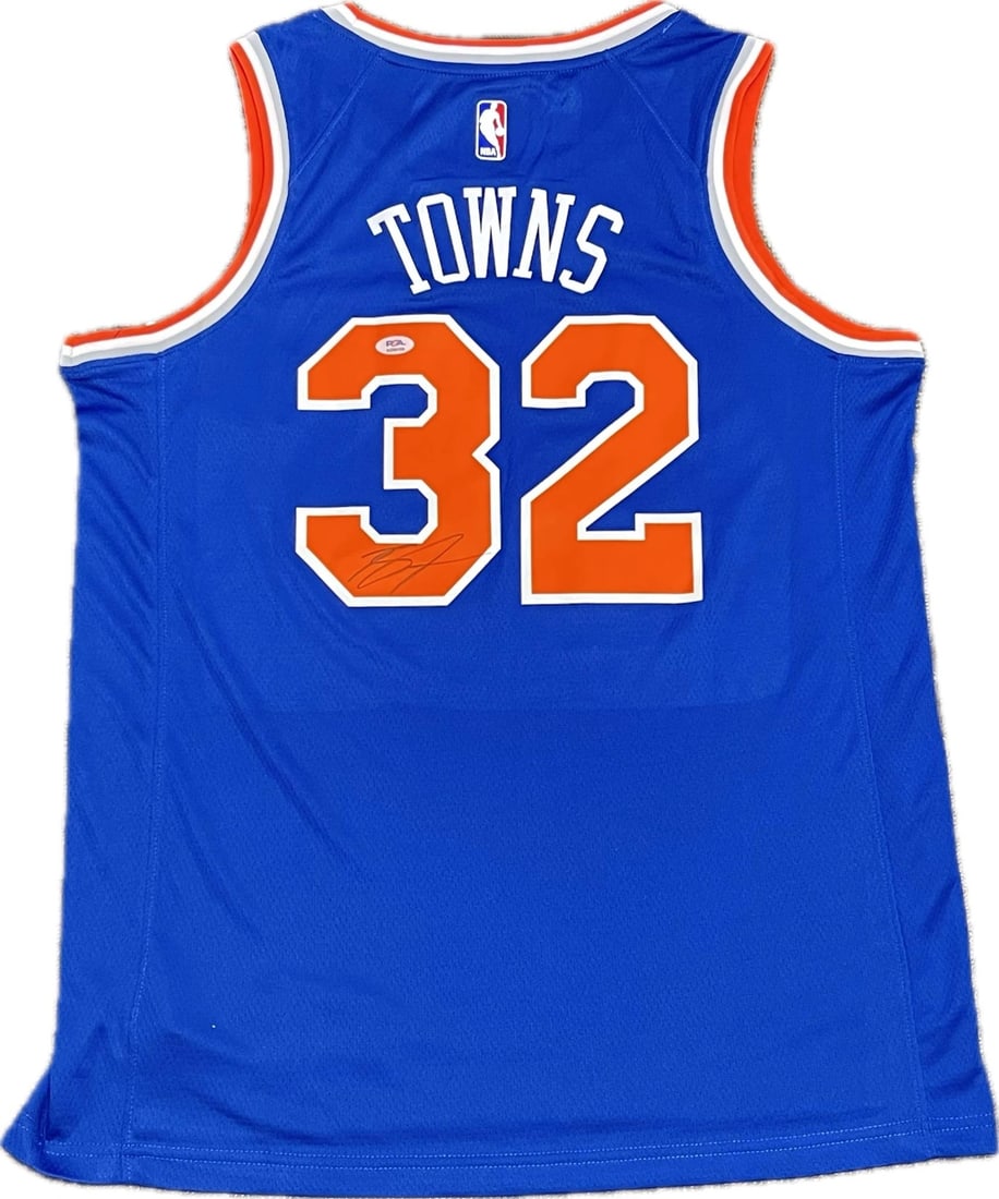 Karl-Anthony Towns Autographed Jersey New York Knicks PSA/DNA: Karl-Anthony Towns Autographed Jersey New York Knicks PSA/DNA This is an autographed jersey by Karl-Anthony Towns, featuring his signature and representing the New York Knicks. The authenticity of the